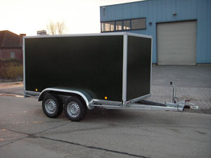 Gesloten bakaanhangwagen dubbelas geremd 1500kg-2m52x1m52x1m80